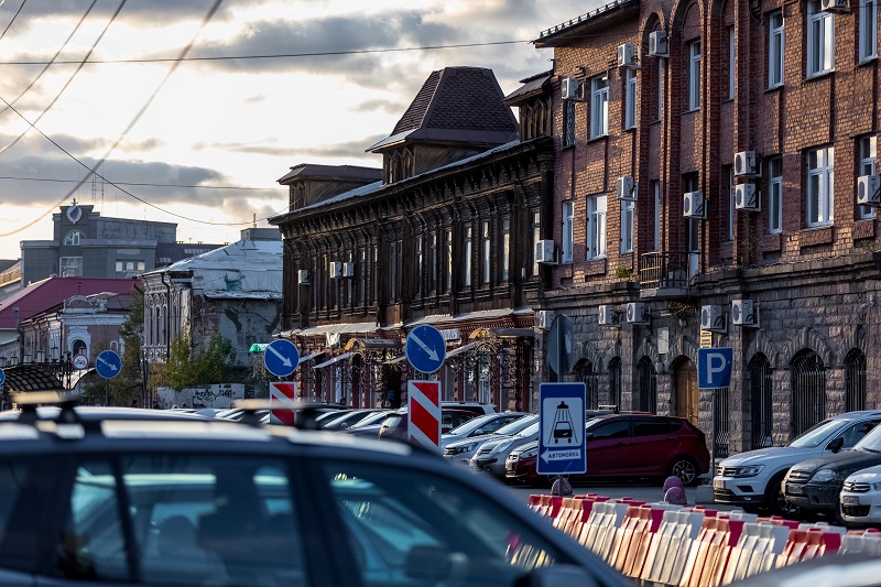 В Челябинске за платную парковку придется отдать от 30 до 100 рублей в час*1