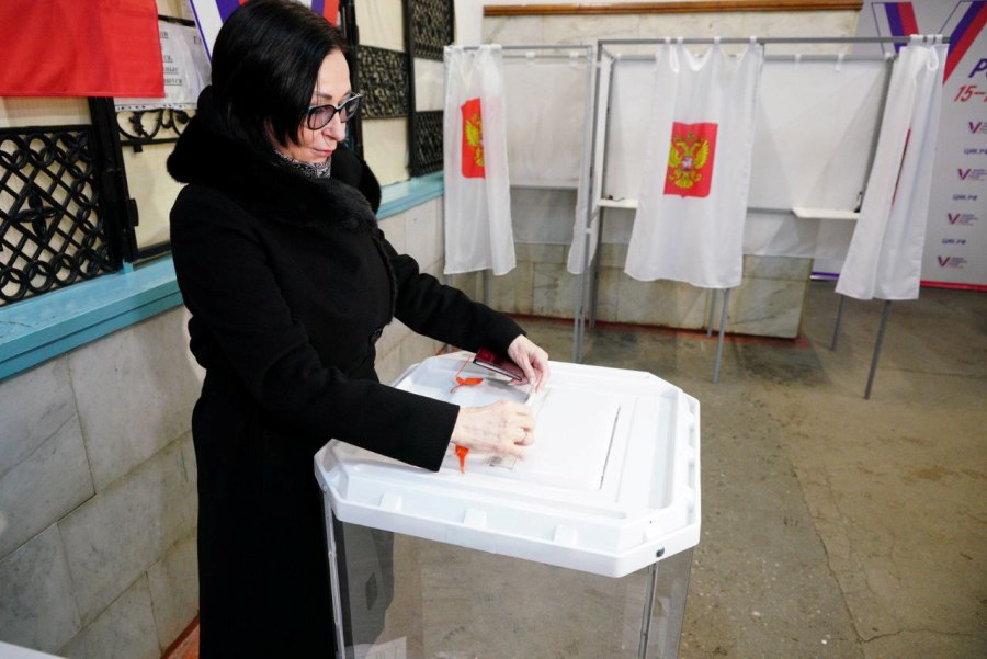 Глава Челябинска Наталья Котова проголосовала за будущее России*1