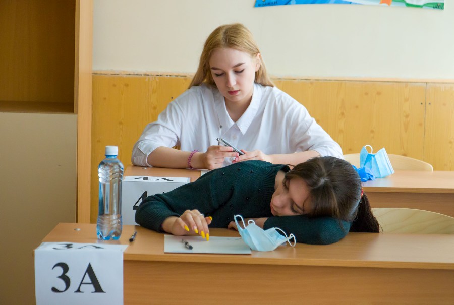 На 100 баллов сдали ЕГЭ уже более 30 выпускников из Челябинской области*1