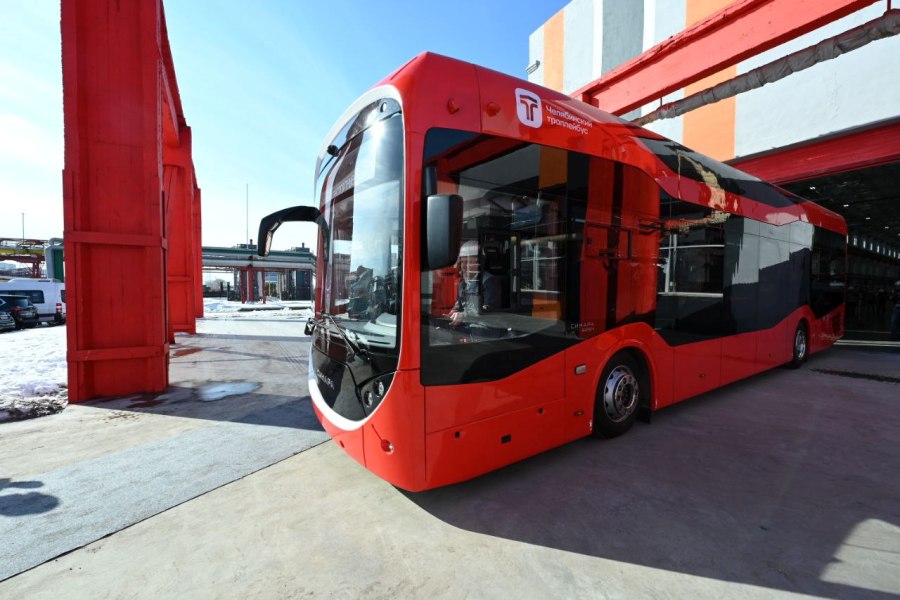 В Челябинске начали передачу новых троллейбусов №12 по концессии*1