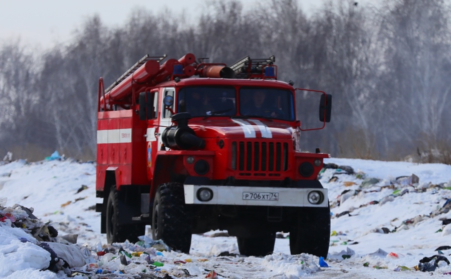 На пожаре в пятиэтажке Магнитогорска спасли шесть человек*1