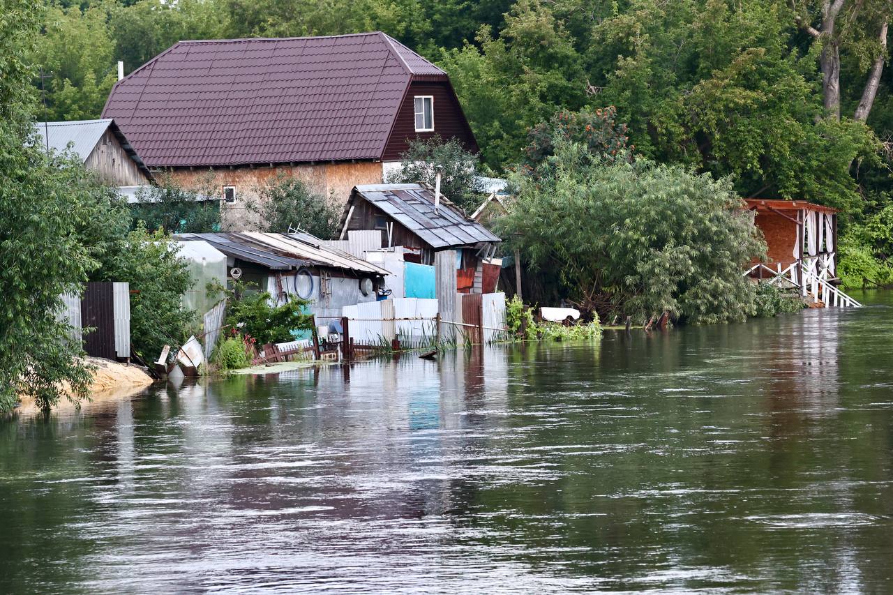 219 домов и 329 дач остаются в зоне подтопления в Челябинской области*