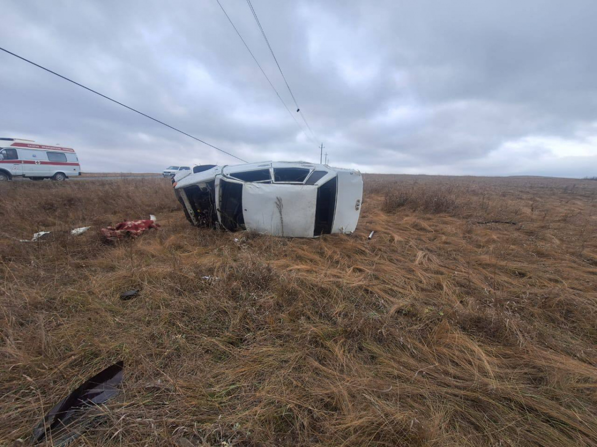 Два подростка погибли в перевернувшемся ВАЗе под Верхнеуральском*