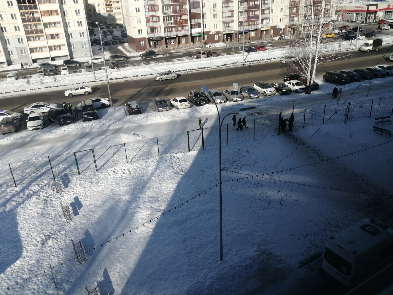 Появилось видео массовой драки в школе Паркового в Челябинске