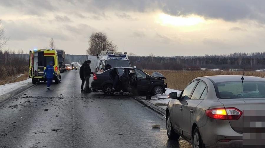 Один человек погиб, четверо пострадали в лобовом ДТП под Снежинском*