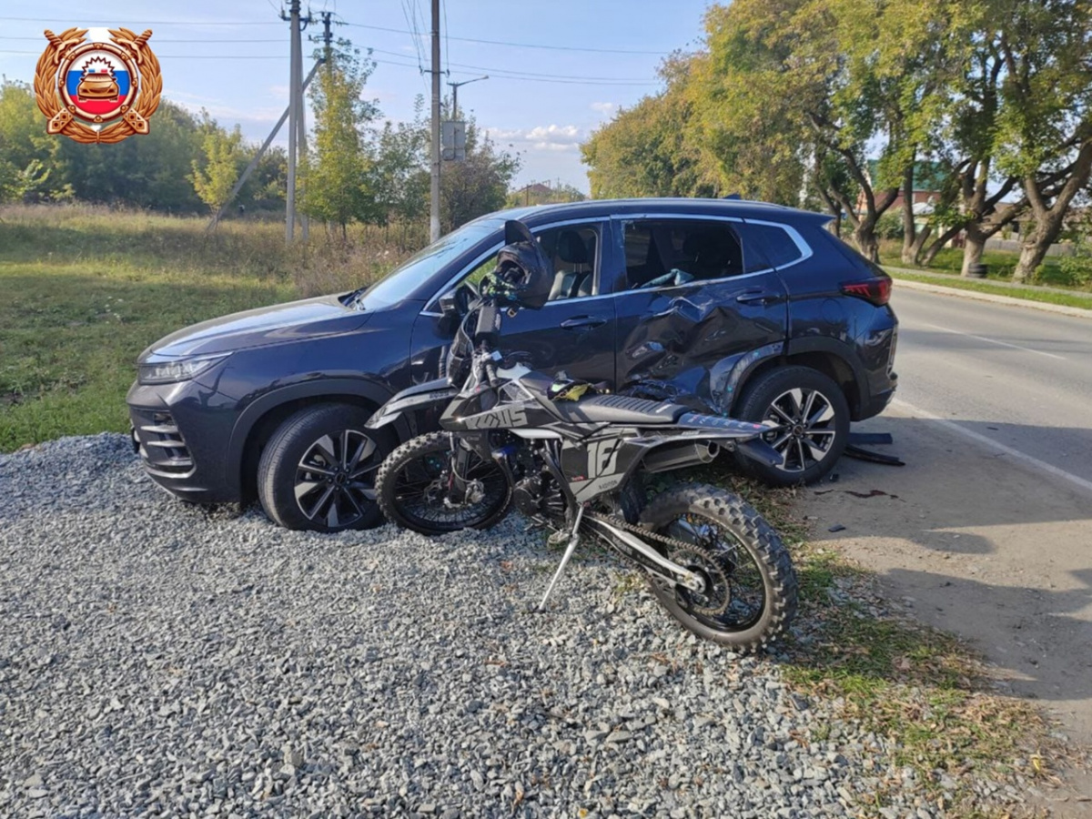 Подросток пробил голову во время ДТП на питбайке в Челябинской области*