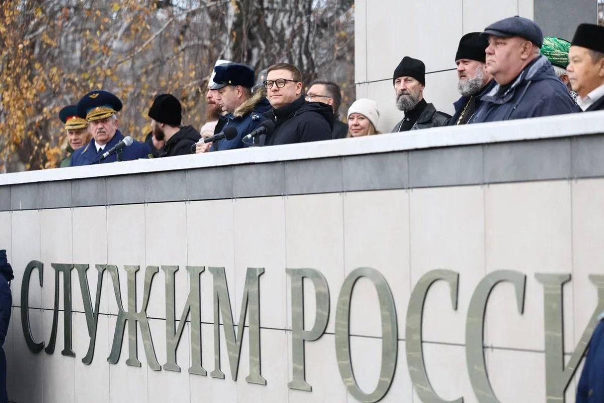 Текслер поздравил выпускников Челябинского филиала Военно-воздушной академии*
