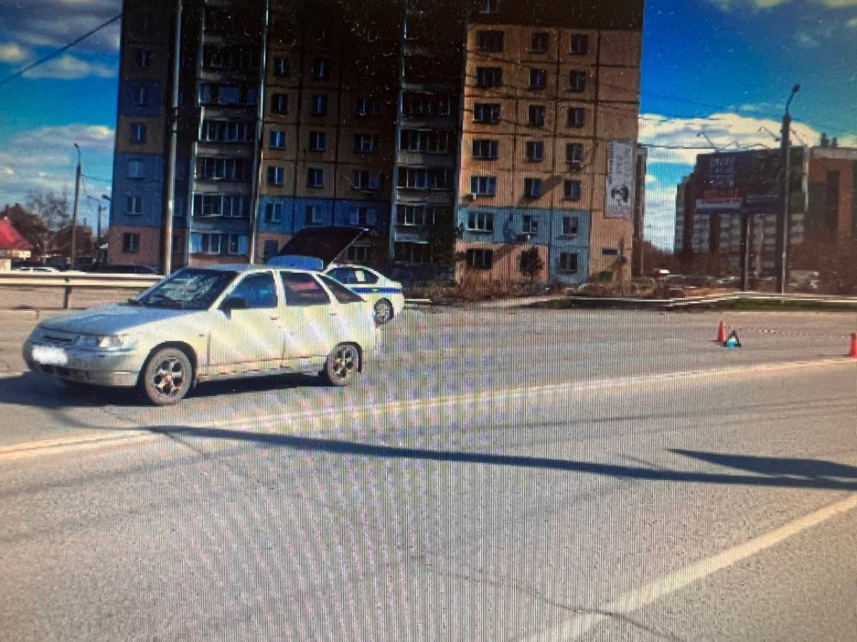 Школьница попала под колеса ВАЗа на дороге в Челябинске*