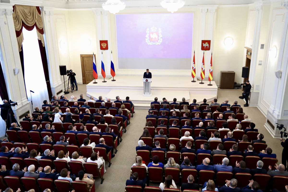 Первое послание Алексея Текслера восьмому созыву ЗСО: фотореп из парламента*