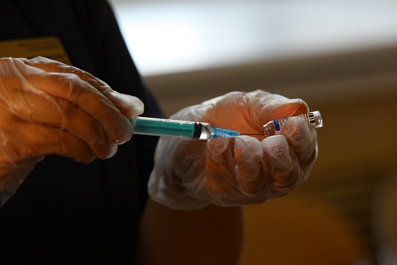 Обязательную вакцинацию населения ввели по всей Челябинской области