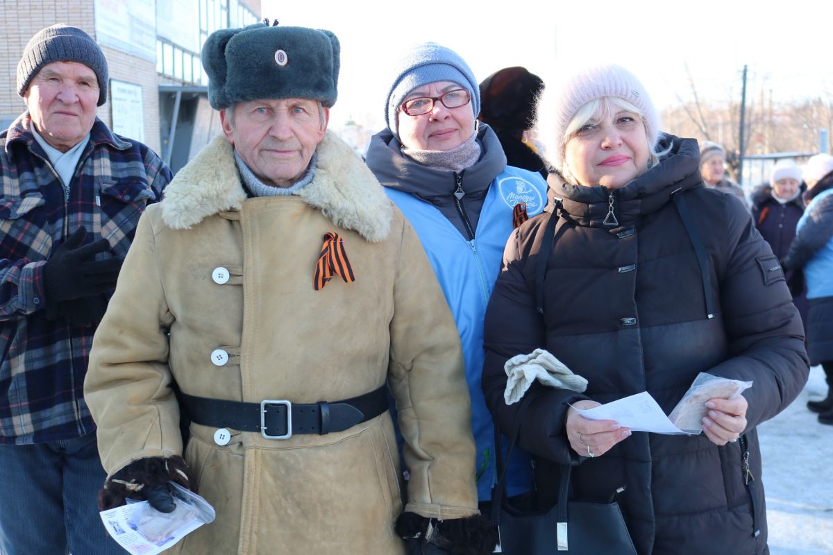 В городе Верхнеуральске прошла акция «Блокадный хлеб»*