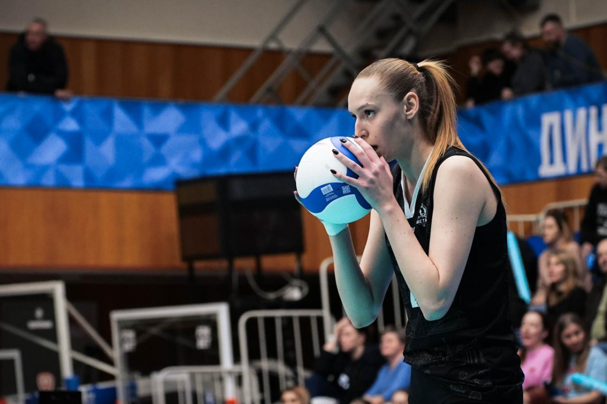 Женский волейбольный клуб «Динамо-Метар» одержал трудовую победу*1