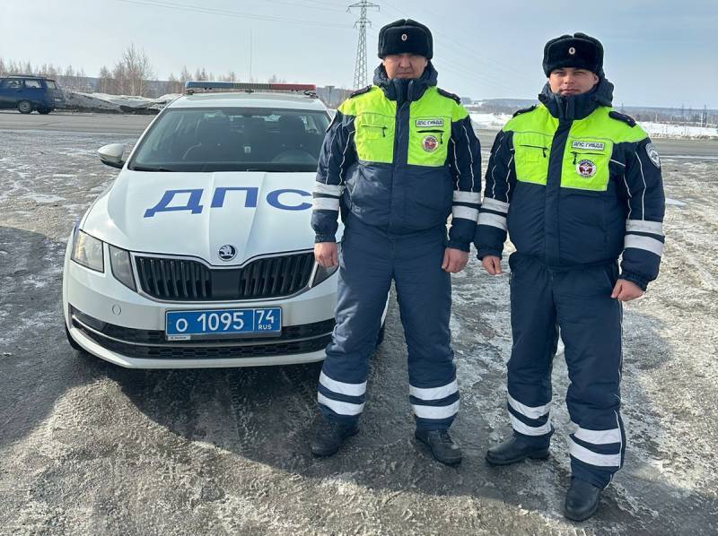 Инспекторы ДПС спасли водителя, которому стало плохо под Челябинском*1