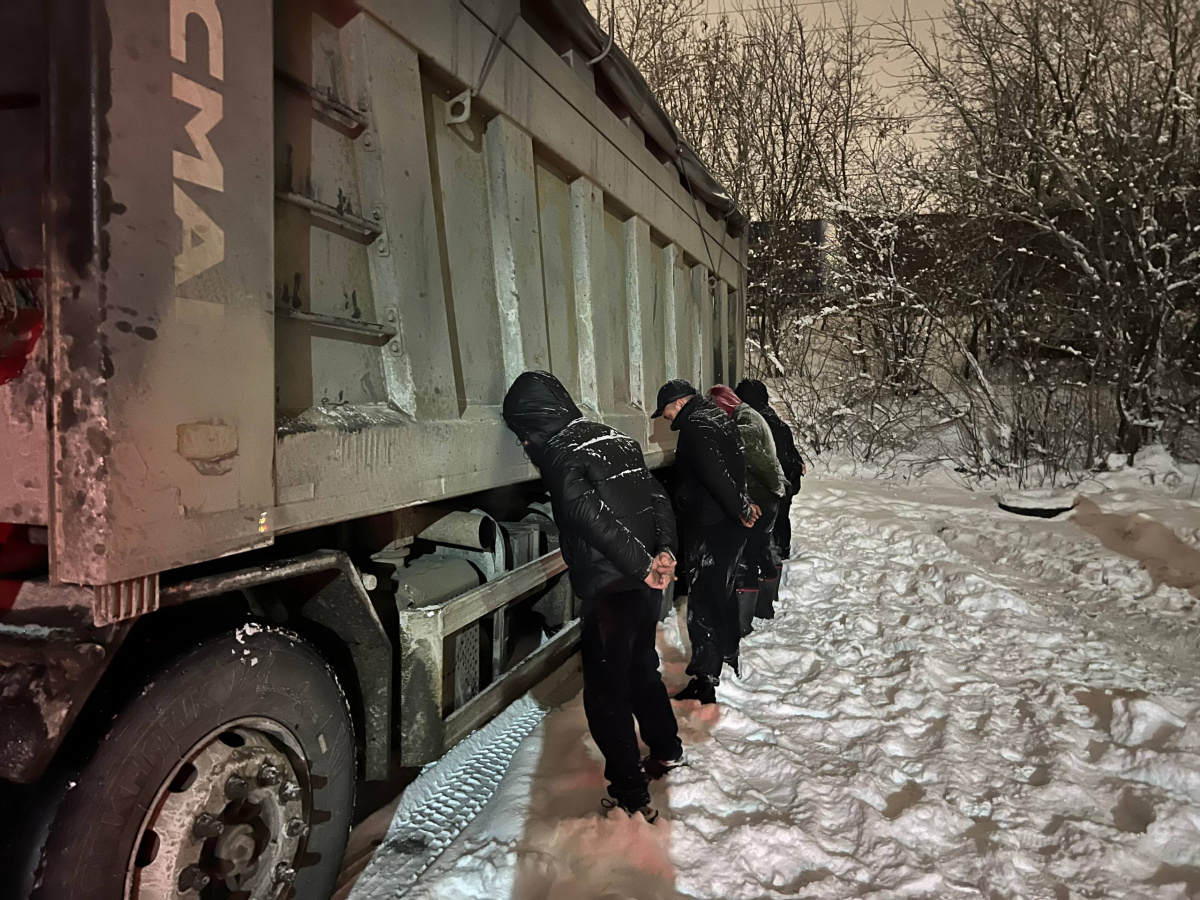 Сотрудников комбината в Челябинске задержали за растрату с ущербом в 25 млн*1