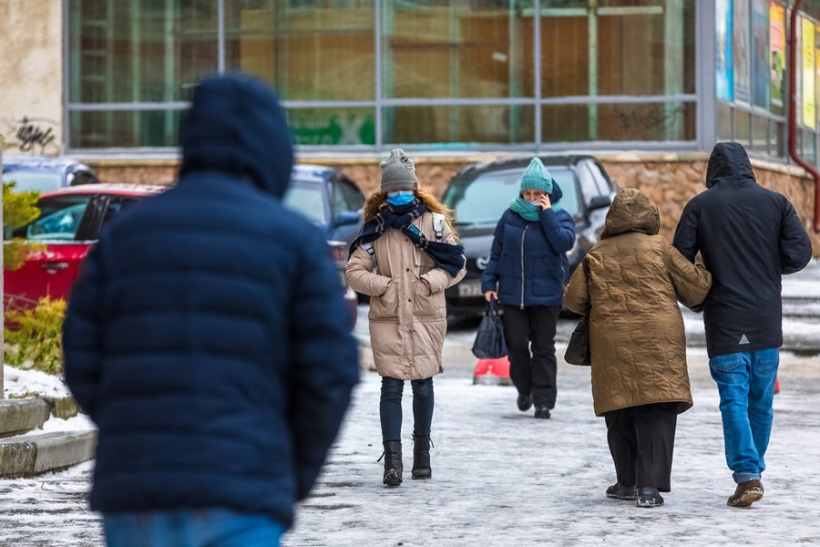 Жителей Челябинской области предупредили о  «температурных качелях»