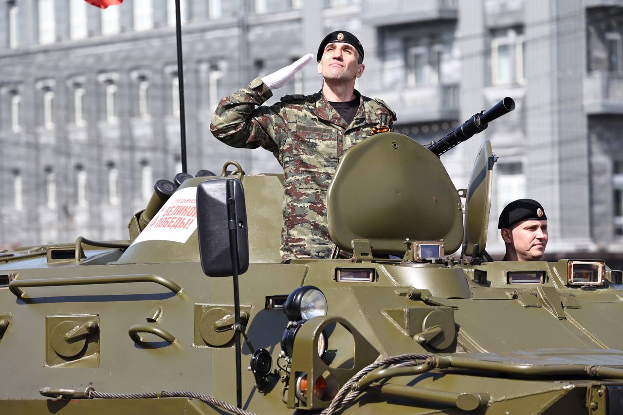 Парад Победы в лицах: эмоциональный фоторепортаж из сердца Челябинска
