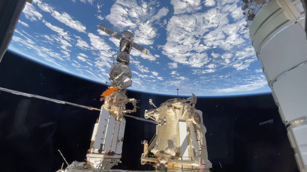 Челябинский космонавт показал панораму Земли из модуля на МКС*