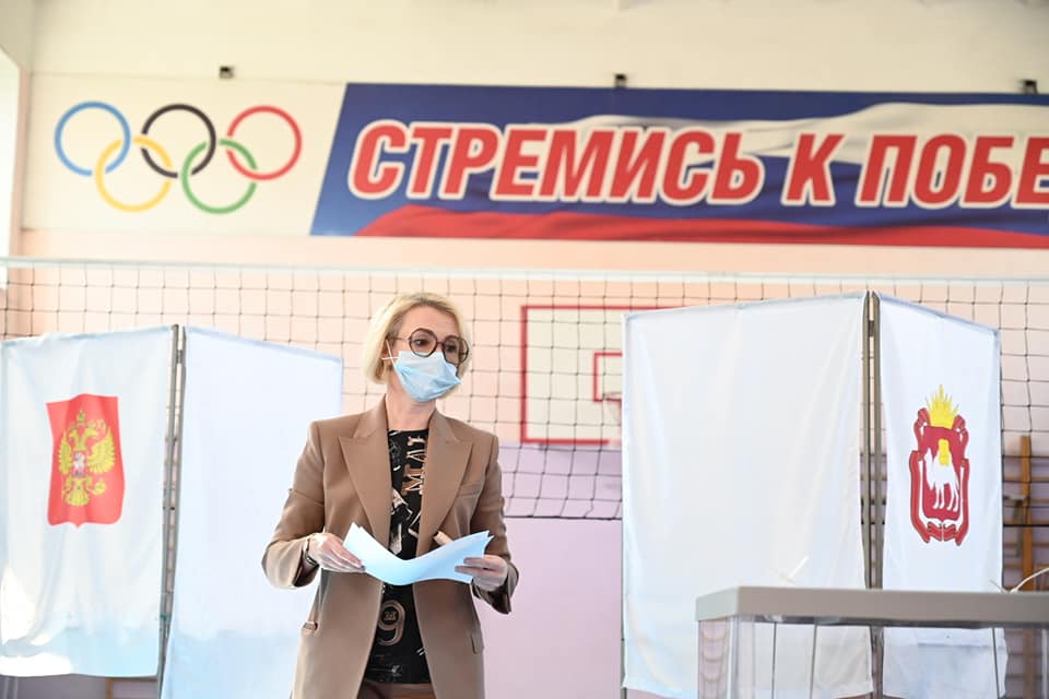 Ирина Гехт проголосовала на старте избирательной кампании