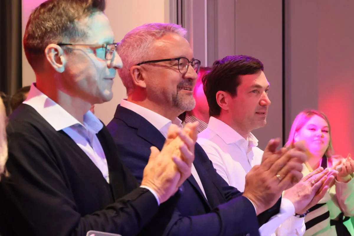 Культурный центр с залом-трансформером и летней сценой открыли в Челябинске