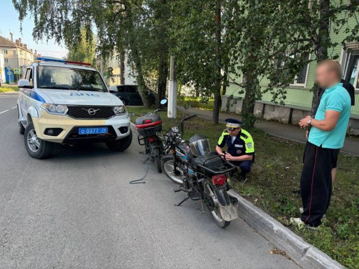 Подростка на мопеде поймали инспекторы в Челябинской области*