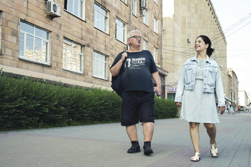 Лидер группы «Резиновый дедушка» рассказал, как в Челябинске выступали легенды рока*1