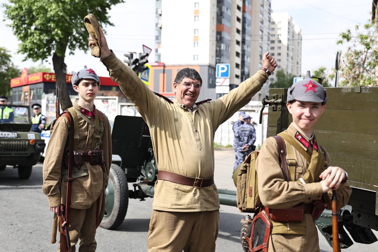 Парад Победы в лицах: эмоциональный фоторепортаж из сердца Челябинска