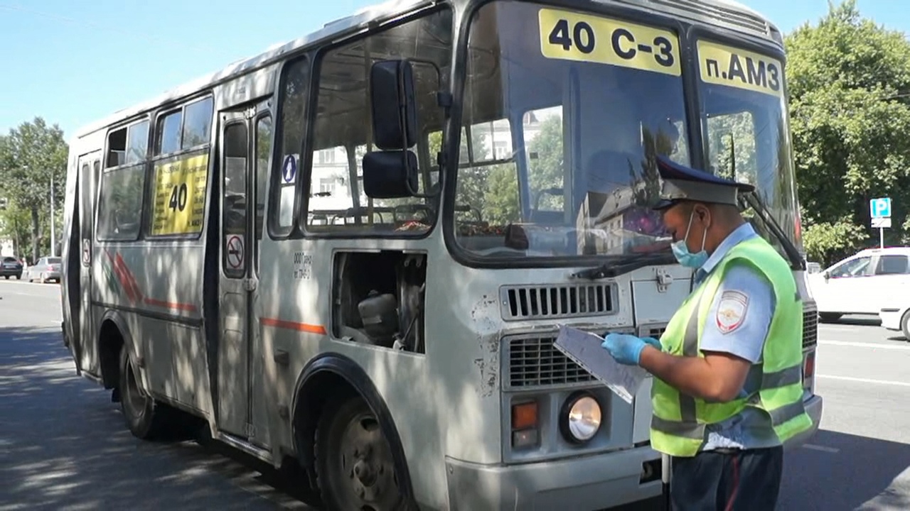 В Челябинске за день оштрафовали более 90 водителей маршруток
