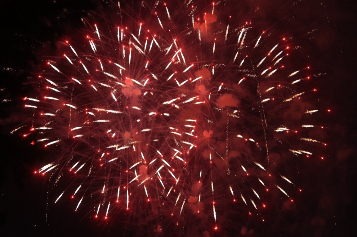 Челябинец пожаловался в МЧС на продажу опасной пиротехники*