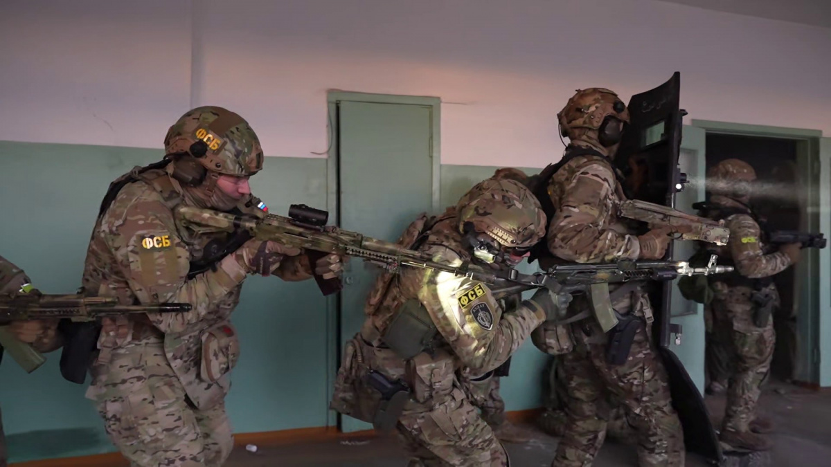 Робот помог «предотвратить взрыв» на заводе в Челябинске*1