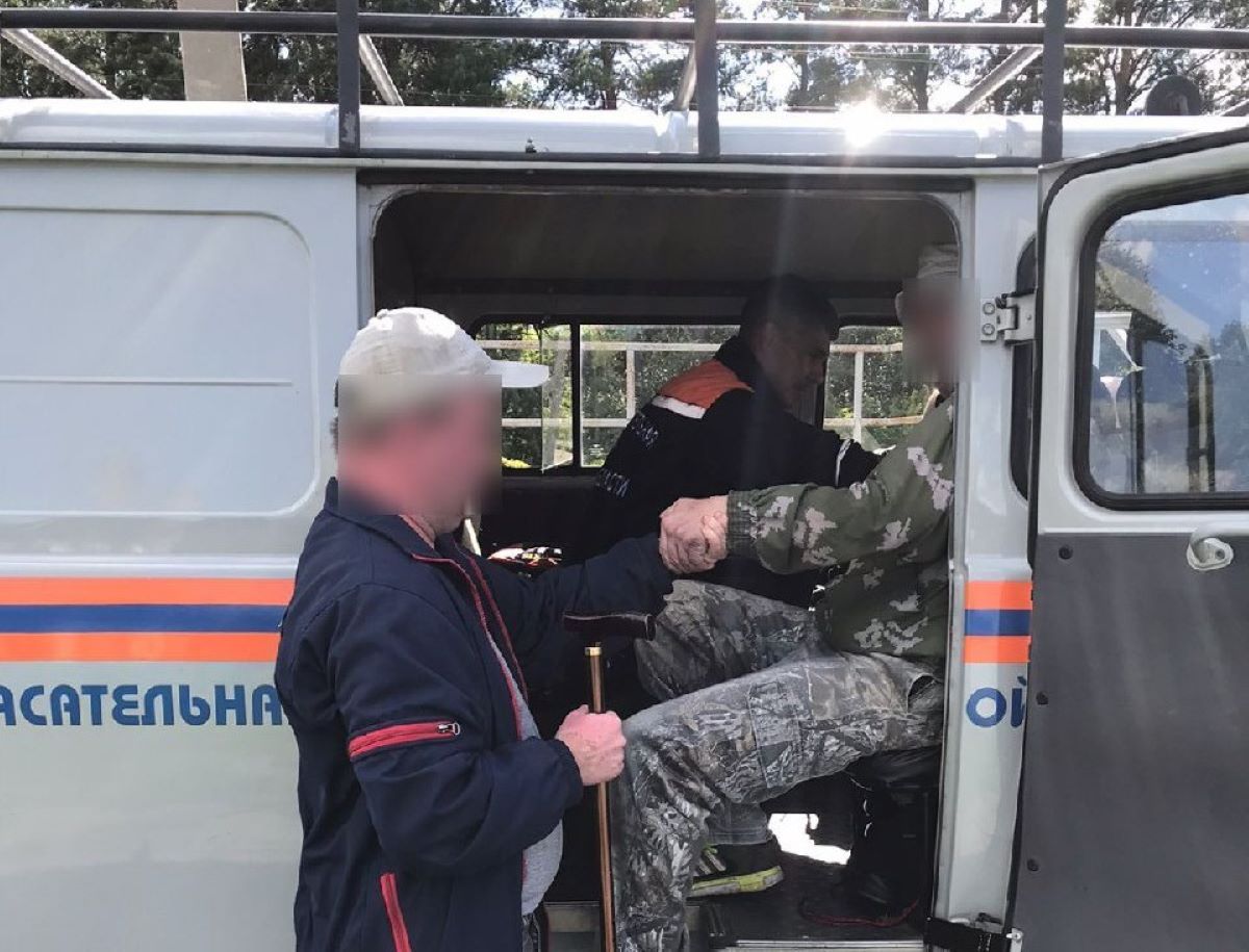 Двое грибников потерялись в лесах Челябинской области*