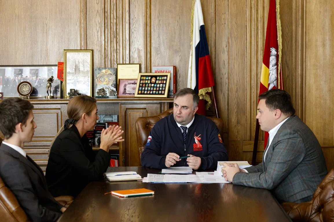 Олег Гербер встретился с победителями конкурса «Лидеры села. Южный Урал»*
