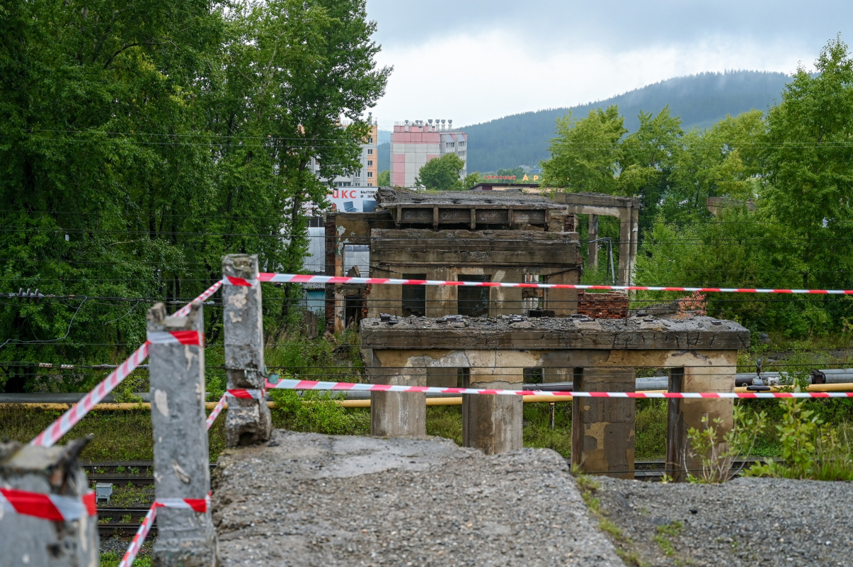 Трех школьников поймали при попытке пробраться в бомбоубежище в Челябинске*1