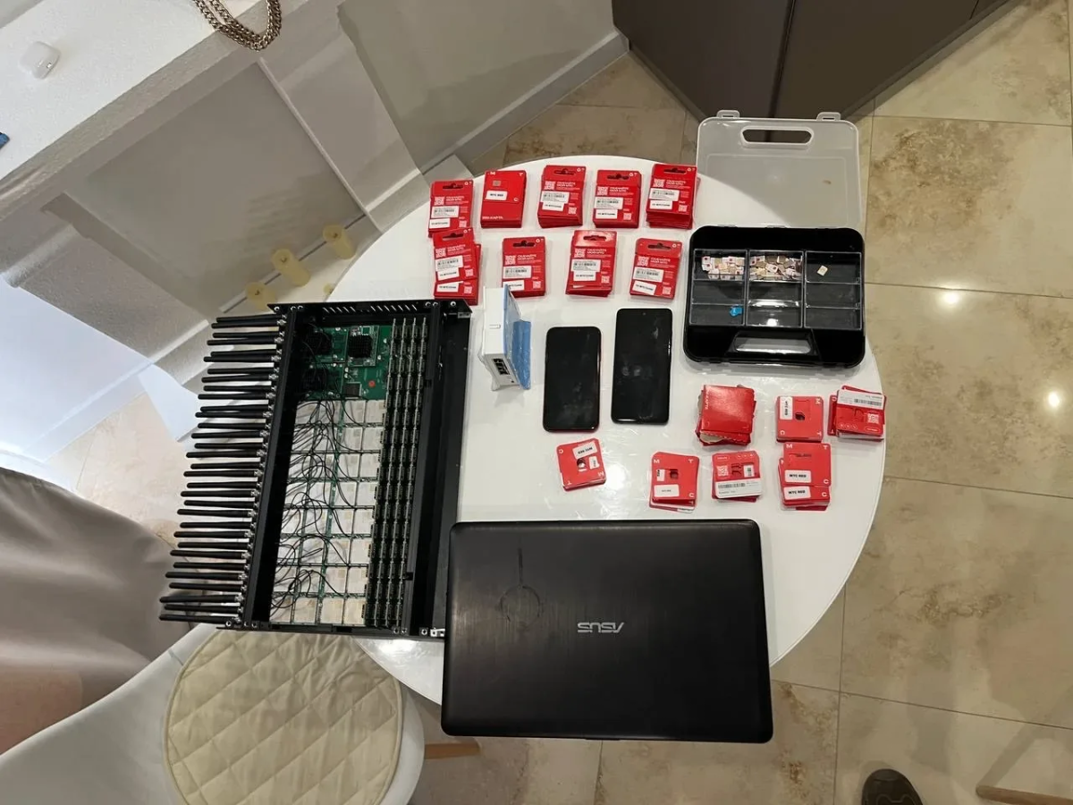 В Челябинской области поймали администратора «телефонной станции» для мошенников*1