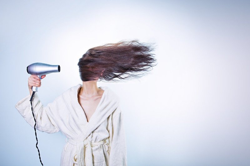Специалист рассказал, как предотвратить выпадение волос с помощью продуктов