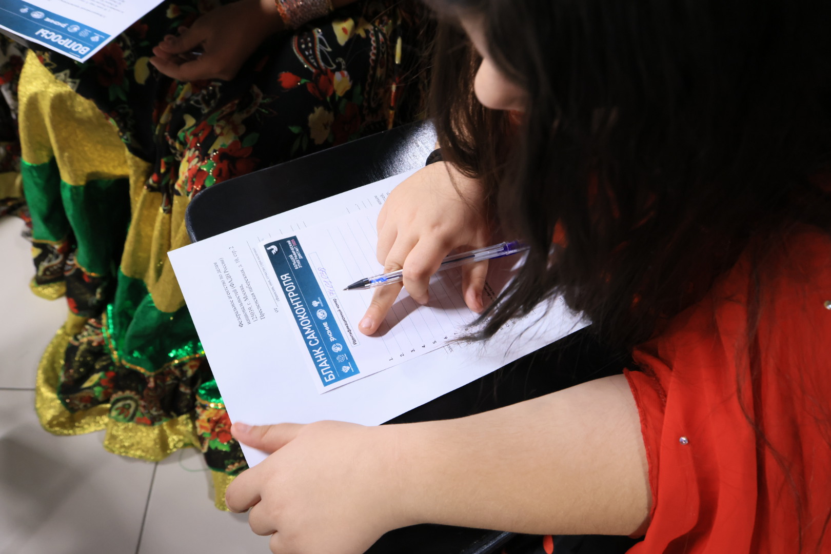 В народных костюмах за знаниями: челябинцы написали этнографический диктант