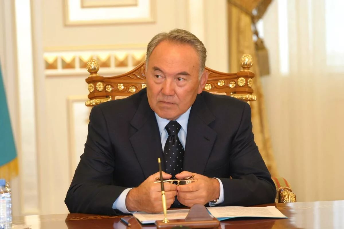 Назарбаев подал в отставку и не посетит саммиты в Челябинске