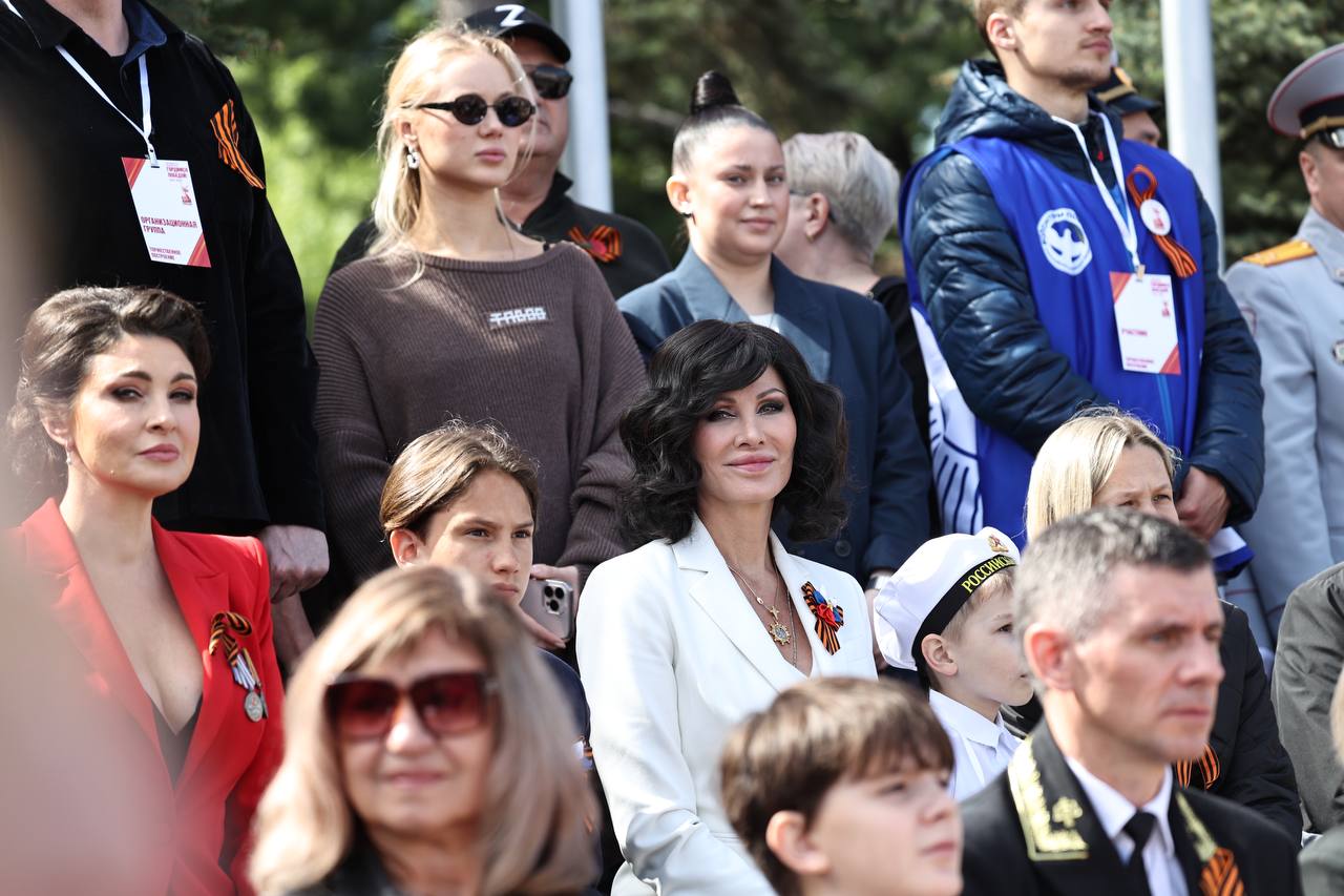 Парад Победы в лицах: эмоциональный фоторепортаж из сердца Челябинска