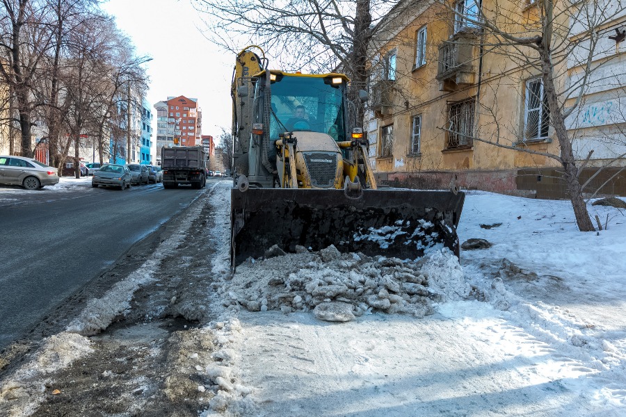 Подрядчики получили миллионные штрафы за плохую уборку снега в Челябинске *1