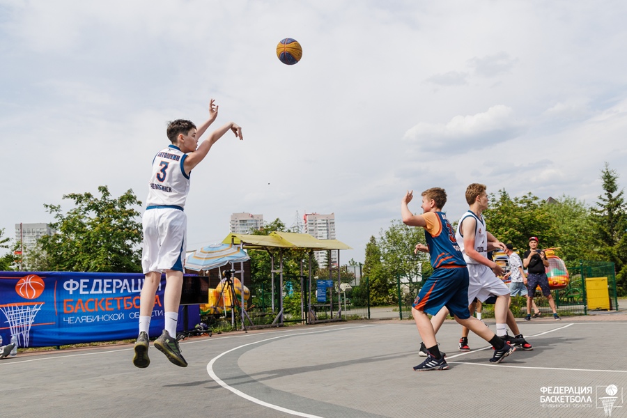 В Челябинске прошел первый в истории турнир по баскетболу 3х3 в зоопарке