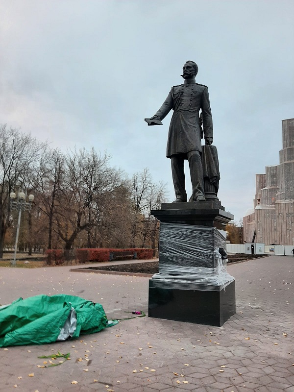 В Челябинске срыв покрова с памятника Александру II назвали провокацией