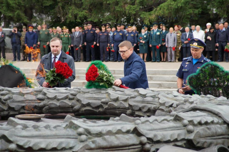 Рисунок возложение цветов к вечному огню