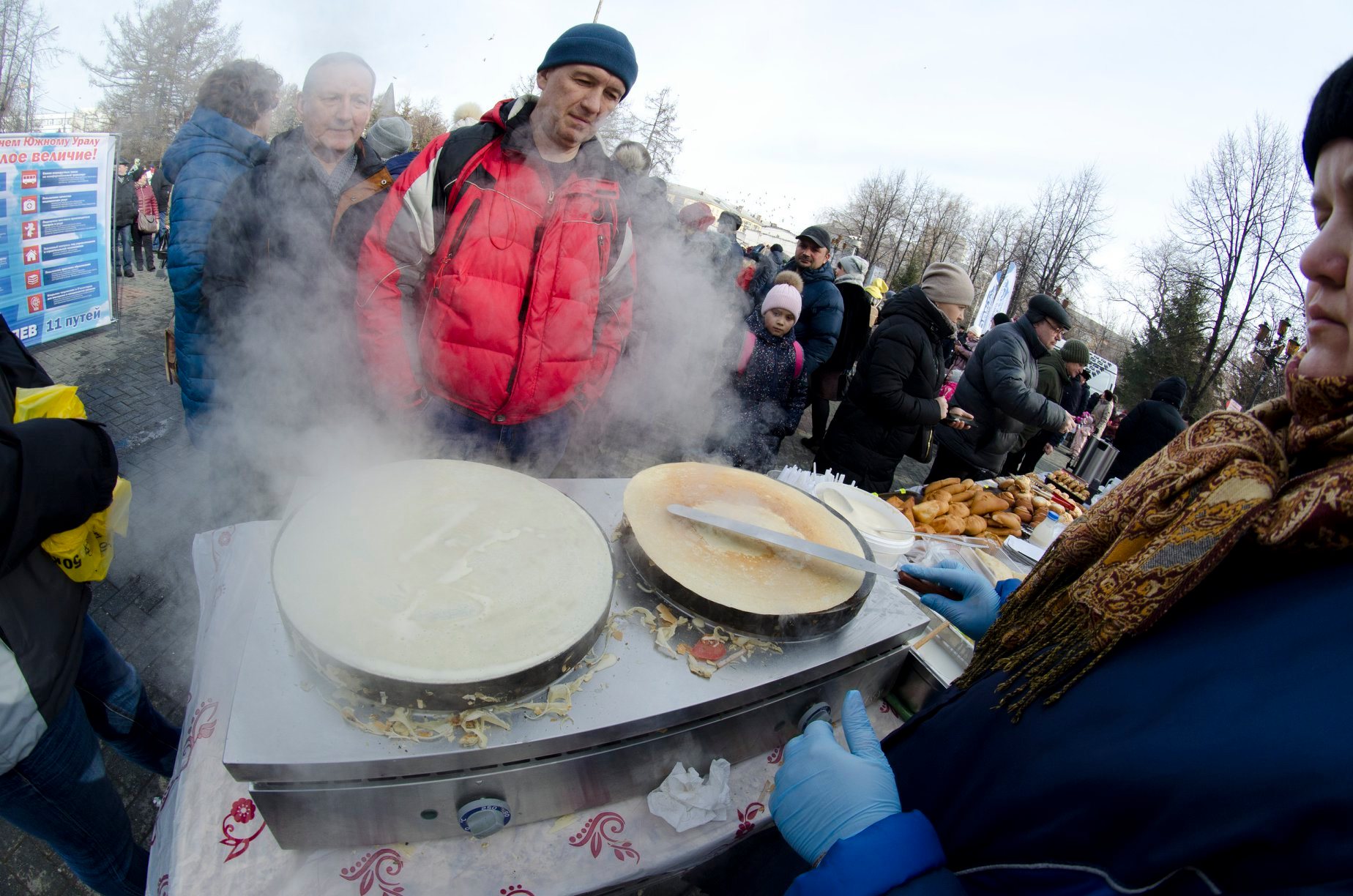 Масленица в Челябинске собрала 19 тысяч человек