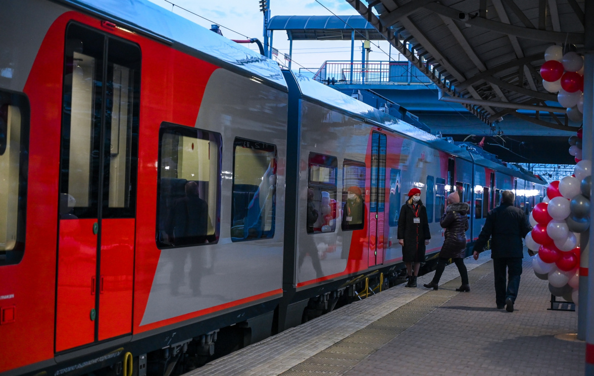 Дополнительные поезда пустят в «Солнечную долину» на Кубок губернатора*