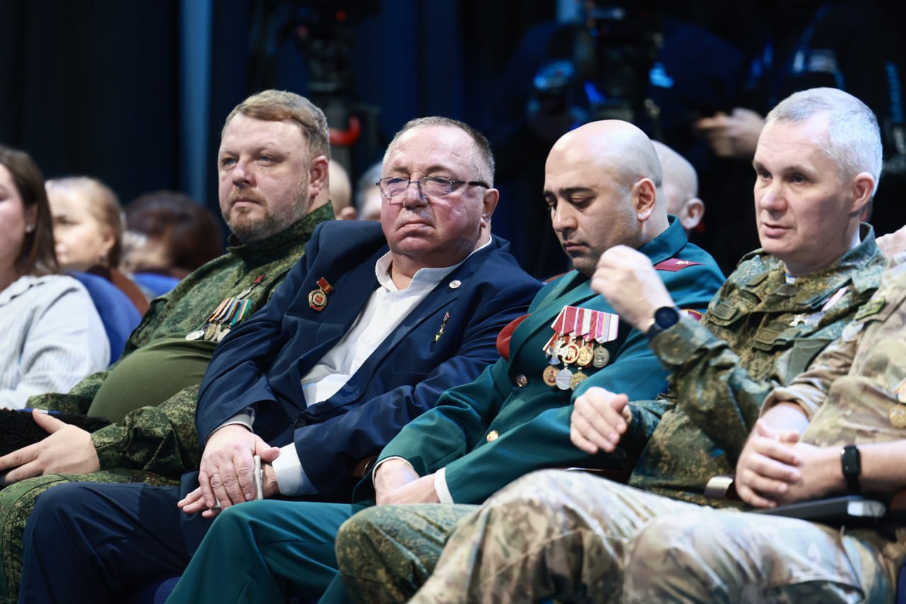 Кого пригласили на прямую линию с губернатором Алексеем Текслером