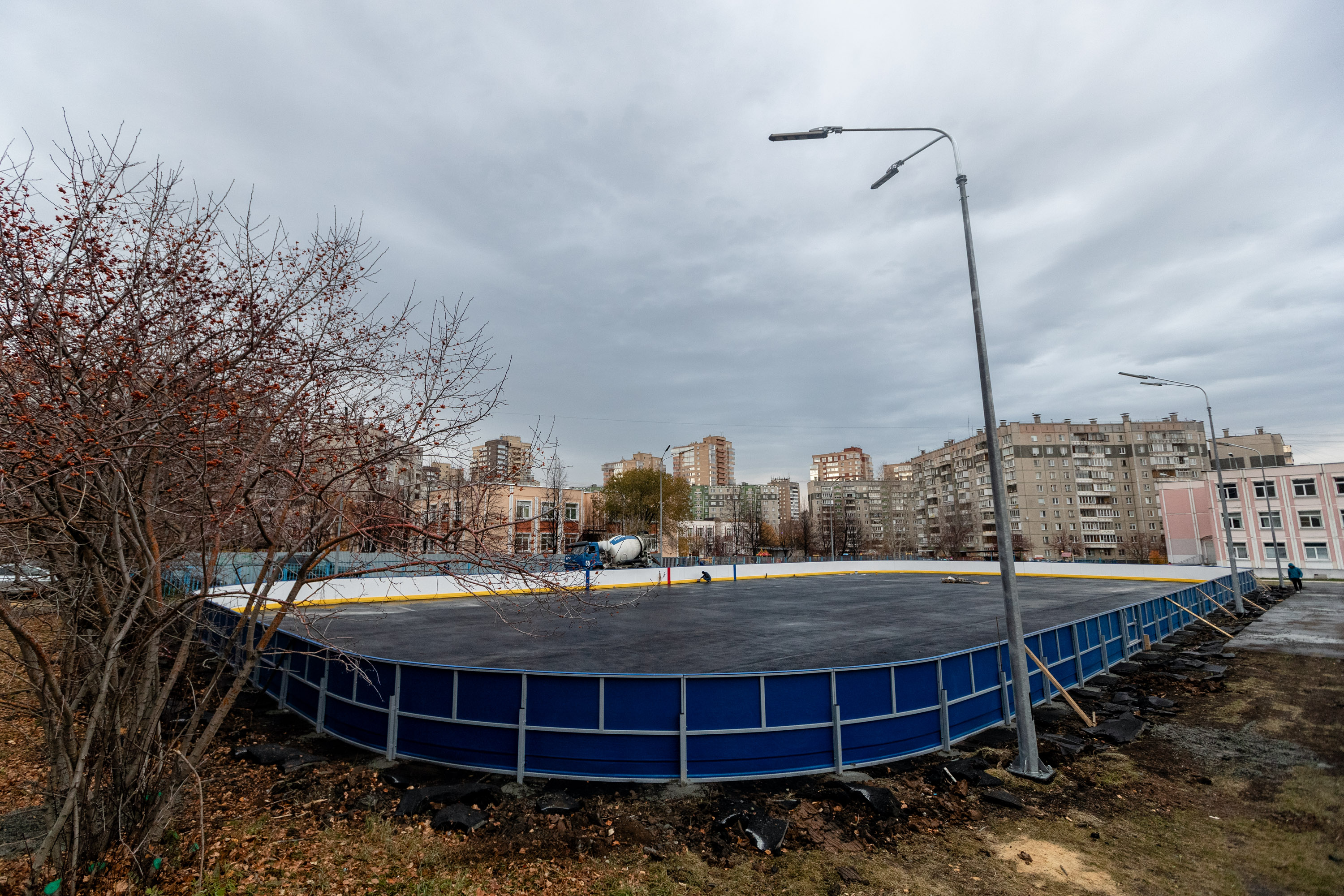 В Челябинской области поставят современные хоккейные коробки