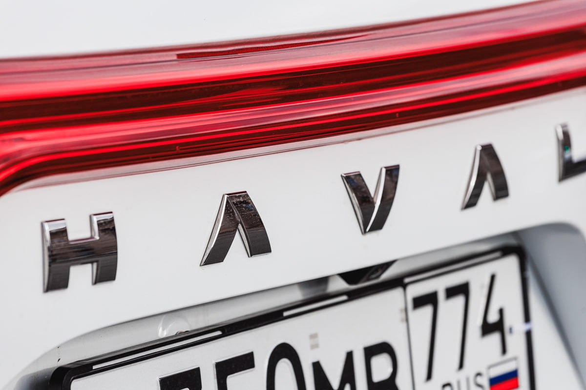 Челябинка пострадала при столкновении электросамоката и Haval в ночи*