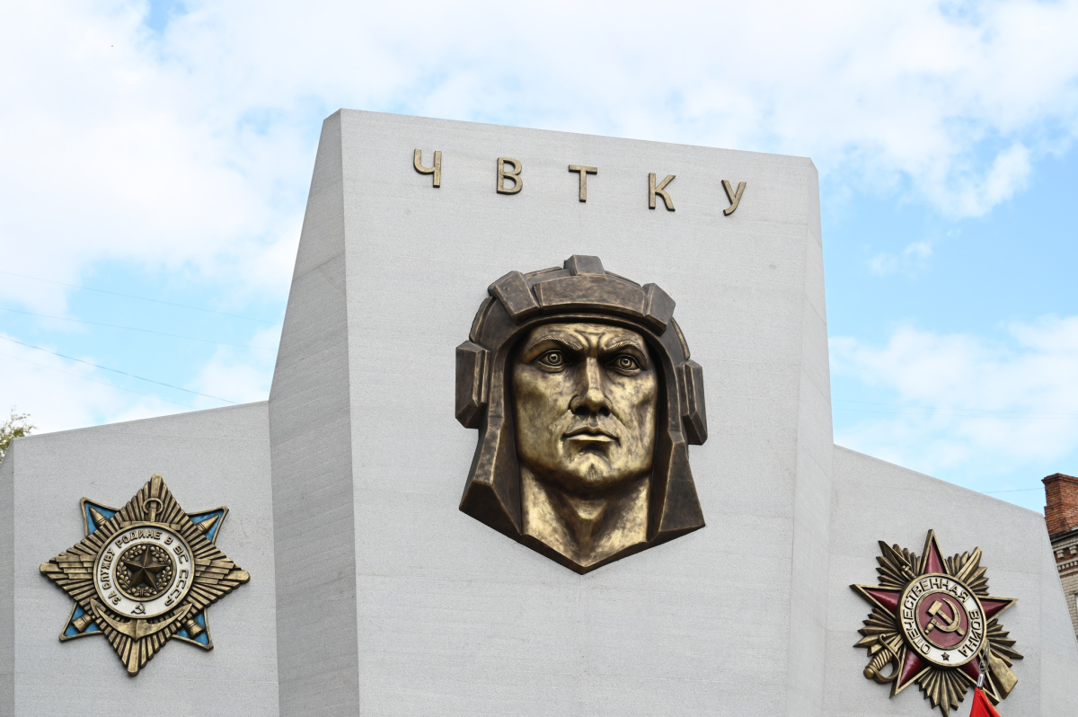 Политолог Зайковский: челябинское танковое училище укрепит оборону страны*