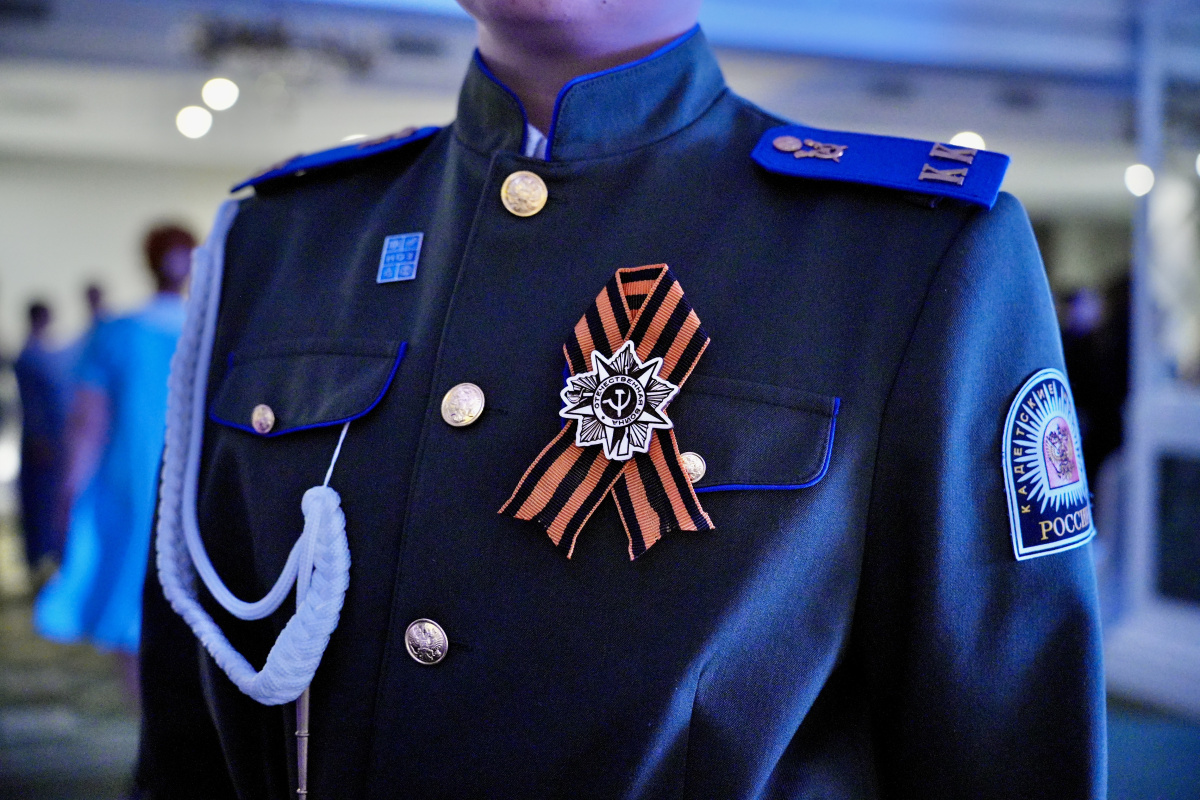Кадеты в Копейске заставили родителей плакать от счастья*