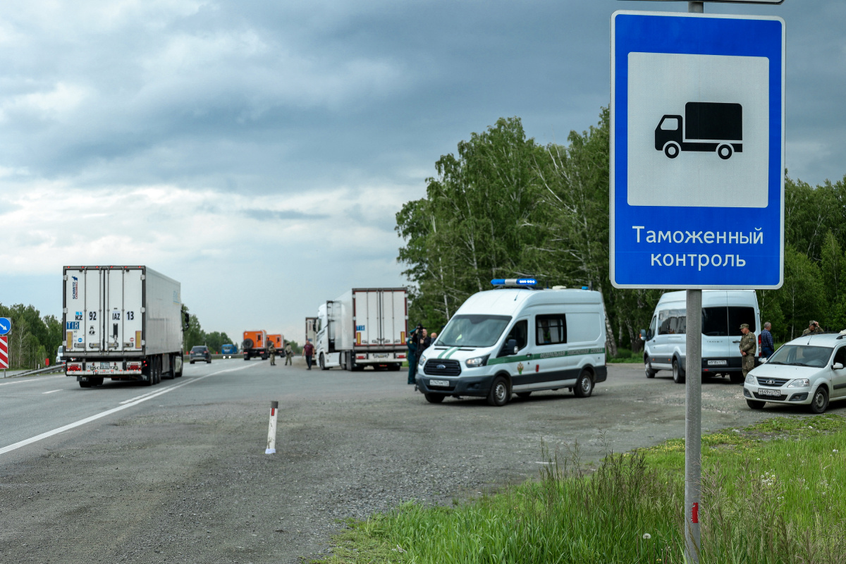 Челябинская таможня опровергла сообщения о пробках на границе с Казахстаном*