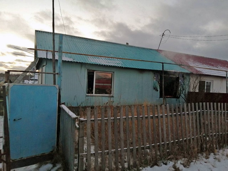 В Чебаркульском районе пожарные нашли тело женщины в горящем доме